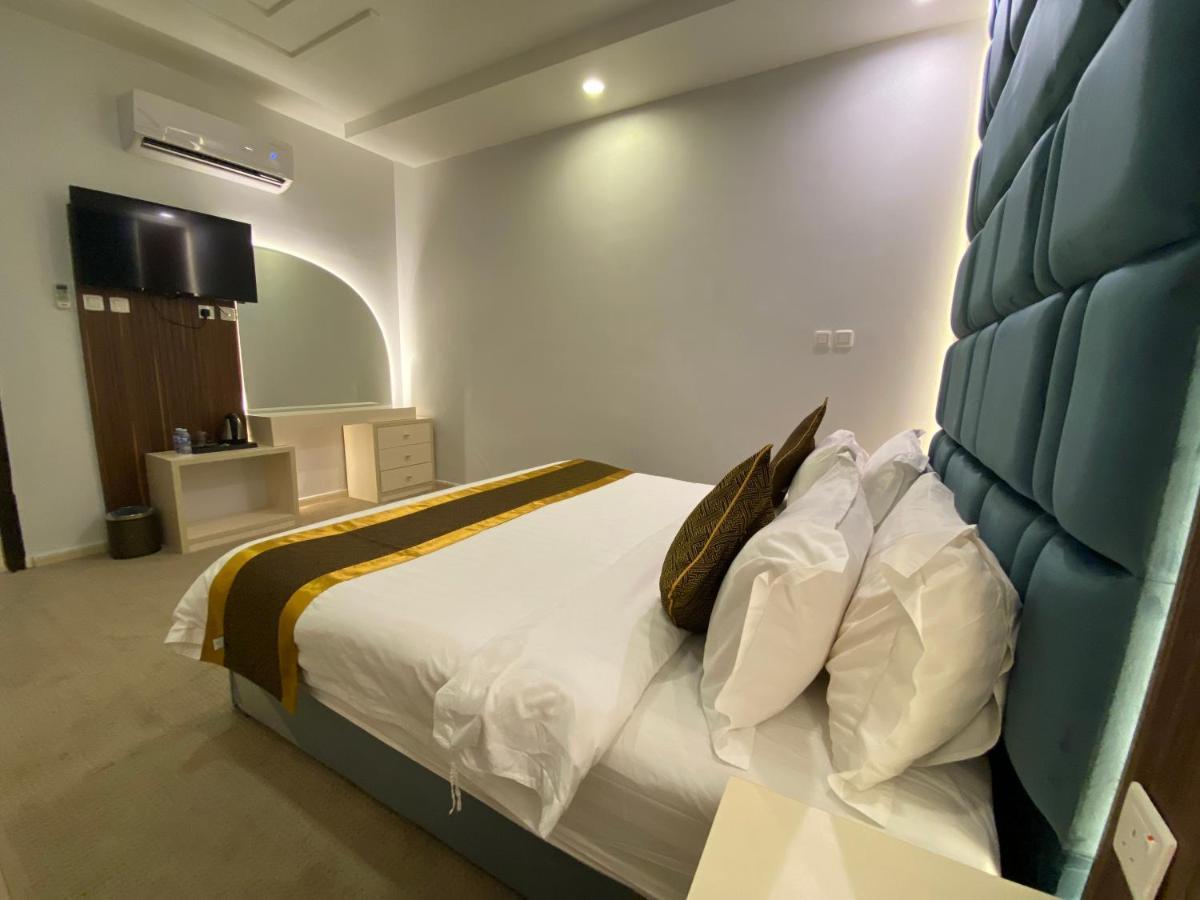 Areen Al Basateen Hotel Jeddah Exterior photo