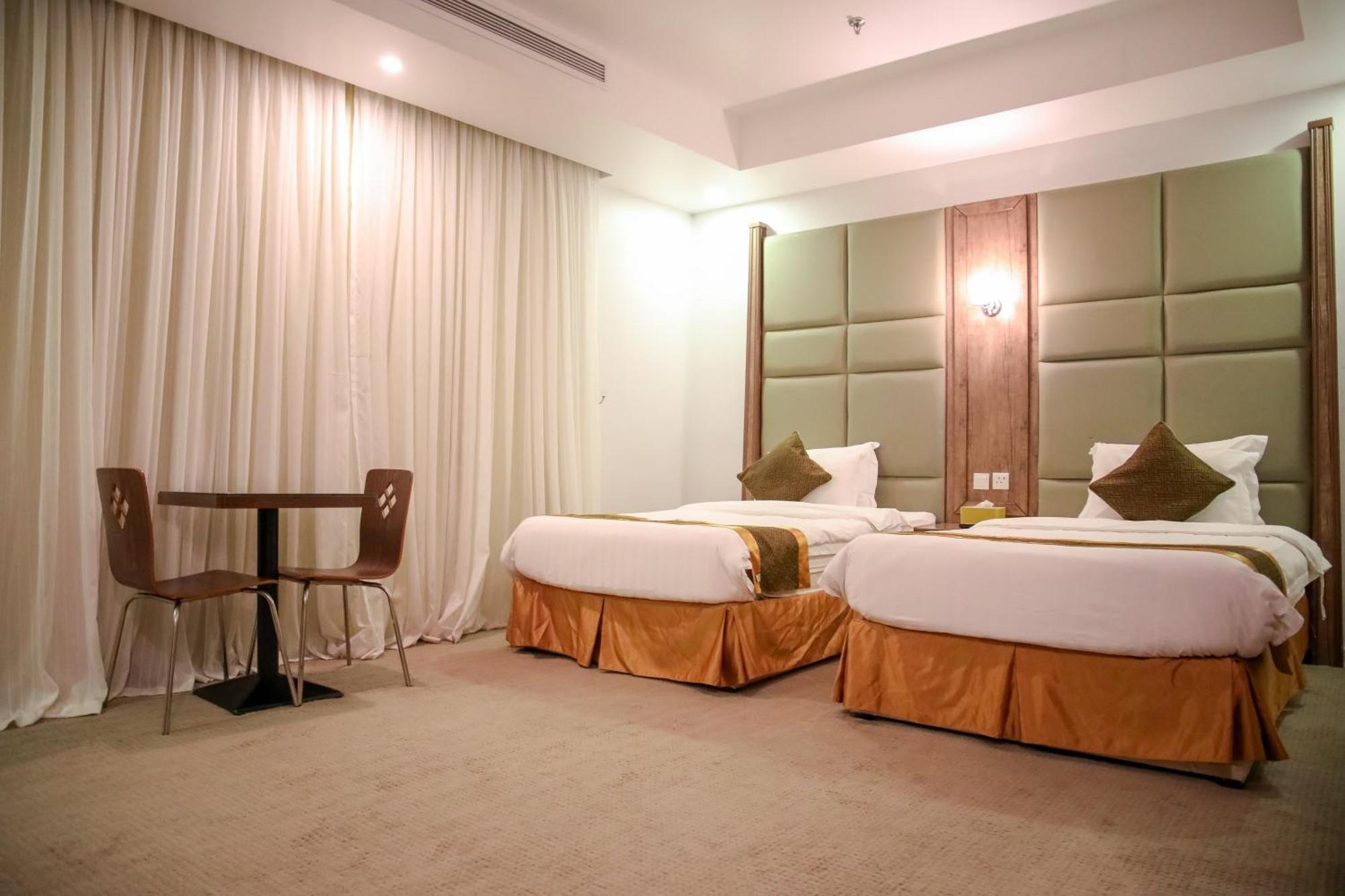 Areen Al Basateen Hotel Jeddah Exterior photo
