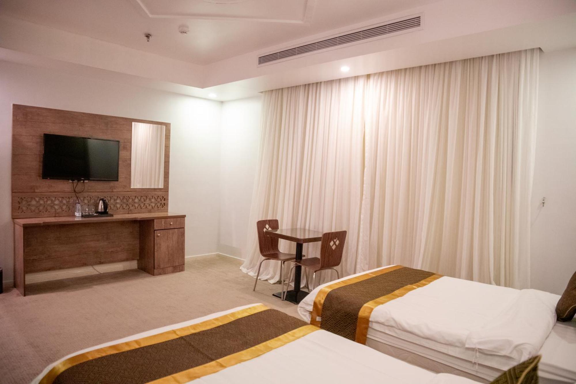 Areen Al Basateen Hotel Jeddah Exterior photo