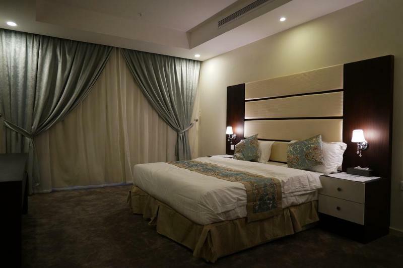 Areen Al Basateen Hotel Jeddah Exterior photo